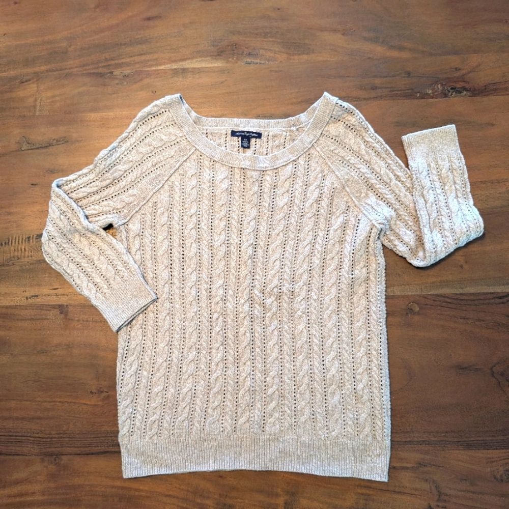 American Eagle Lightweight Open Weave Crew Neck Sweater Size Small